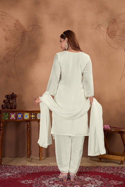 Punjabi Floral design Kurta With Trouser & Duppata