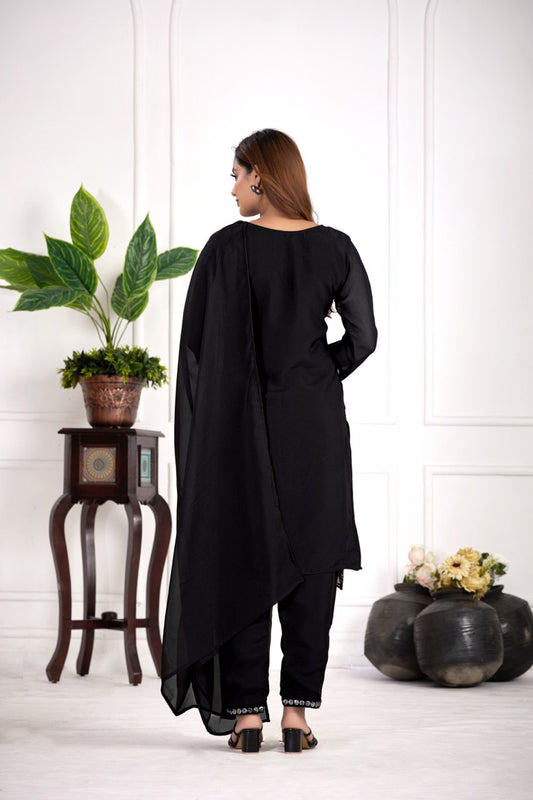 Punjabi Floral design Kurta With Trouser & Duppata